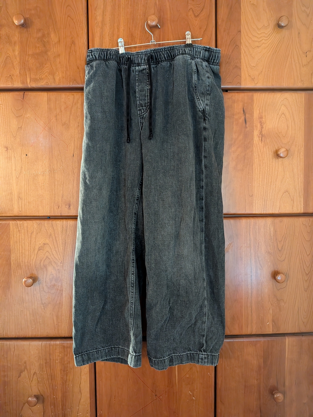 GAP Men's Washed Black Relaxed Drawstring